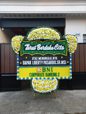 Papan Bunga Duka di Sinapa Piliang